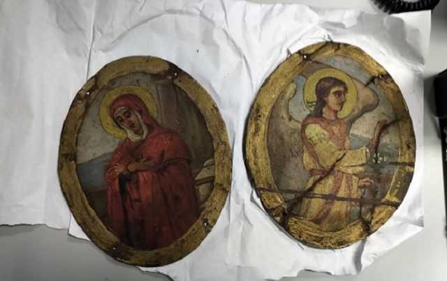 В киевском аэропорту задержали иностранца с иконами