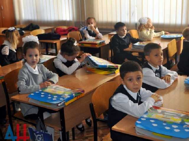 Боевики "ДНР" намерены избавиться от украинского языка в школах