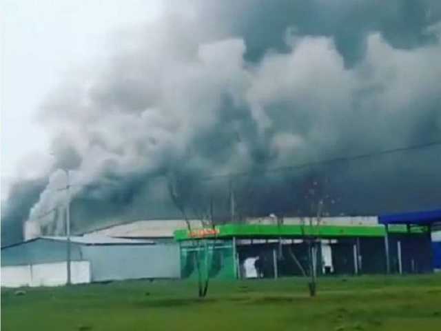 В Москве масштабный пожар со взрывами: в сеть попало впечатляющее видео