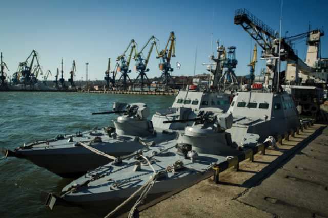 "Контролируйте гаденышей!" Украинский катер закошмарил россиян в Азовском море