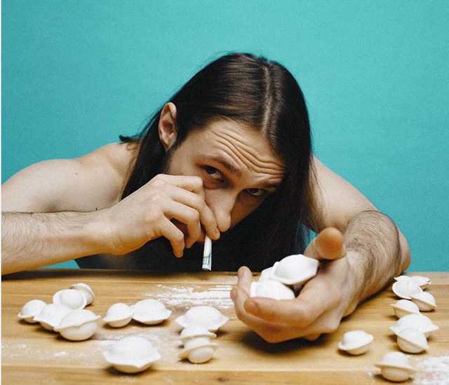 "Теперь можно на лицо": пельменная в Киеве возмутила хайповой рекламой