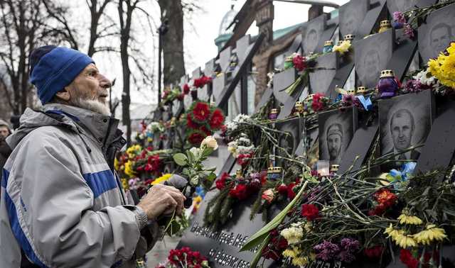 На Алеї Героїв Небесної сотні розпочали поминальний молебень