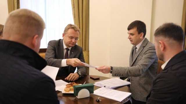 САП вручила подозрение Садовому