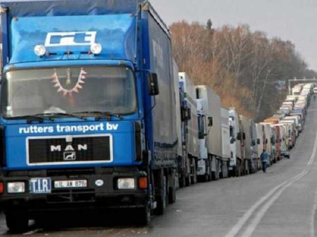 Время ожидания — сутки: на польско-украинской границе застряли сотни грузовиков