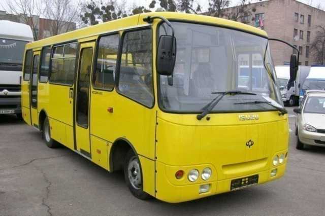 В Запорожье водители маршруток прямо на дороге устроили драку