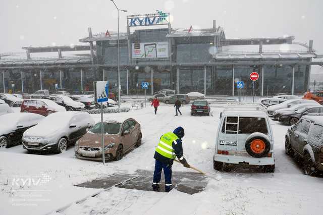 Штормовое предупреждение: в Киеве подготовили снегоуборочную технику