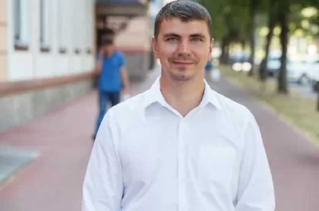 Исключенный из "Слуги народа" нардеп сорвал "атаку Джокера": фотофакт