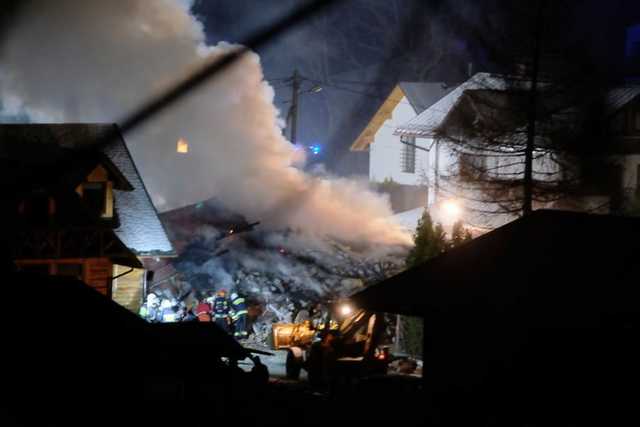 На горнолыжном курорте Польши взорвался коттедж: среди жертв есть дети