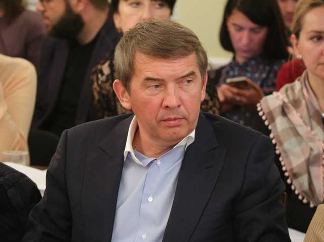 Депутатська група “Довіра”. Хто буде лобіювати інтереси Веревського-Хомутинника у парламенті