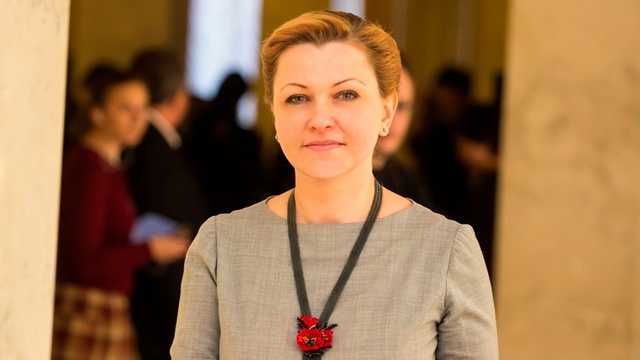 У экс-нардепа Оксаны Продан средь бела дня вырвали из рук сумку