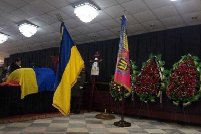 В Киеве попрощались с убитым Героем "Альфы"