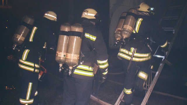 Под Киевом пьяный мужчина сидел в горящей машине