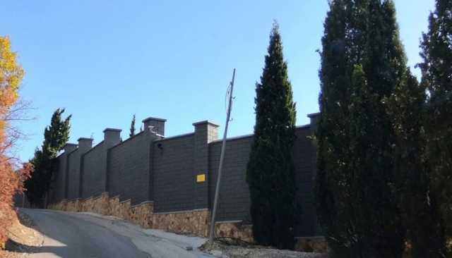 В Крыму оккупанты строят гигантскую дачу для Путина с ледовой ареной