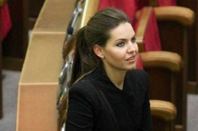 Из Range Rover экс-соратницы Ляшко украли документы и около $2,5 тыс.