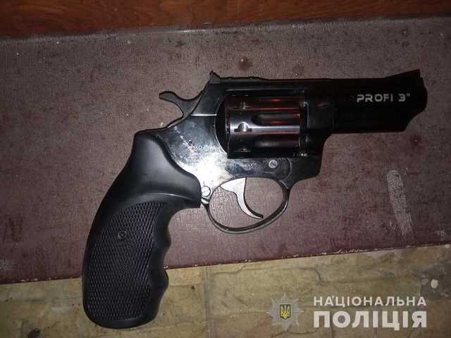 Во Львове правоохранители задержали мужчину, который стрелял в воздух