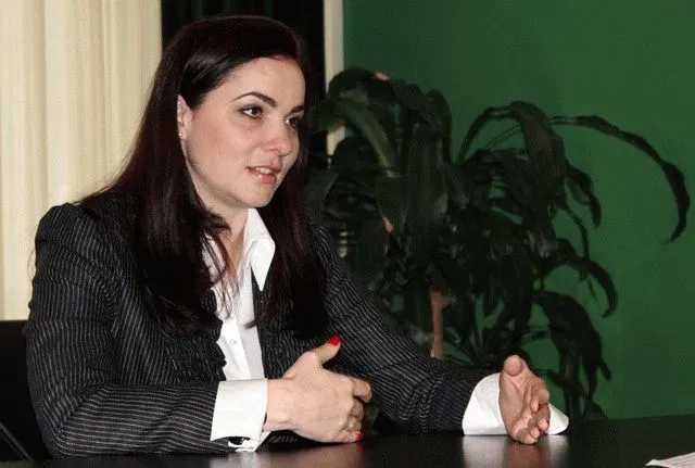 Одіозна начальниця ДФС Вінницької області Ірина Зленко зачищає сліди своїх злочинів