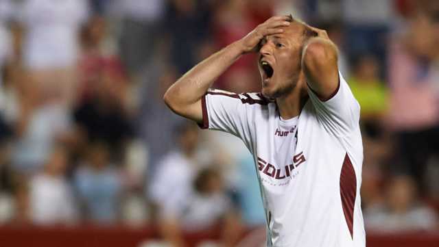 “Порошенко взломал Зе-аккаунт”: в сети обсудили пост президента в защиту “нациста” Зозули