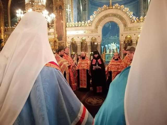 "Бродячий аферист!" Филарет решил завести в церковь скандального священника