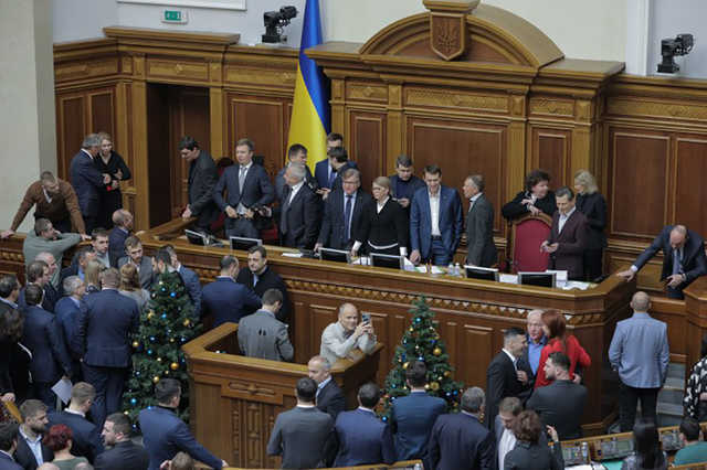 Их повесят на вилах: как «Слуги народа» родную землю раздавали