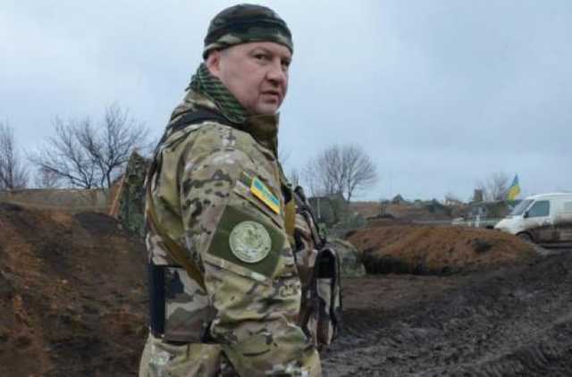 Военный эксперт объяснил, зачем добровольцев АТО «растаскивают по разным политическим движениям»
