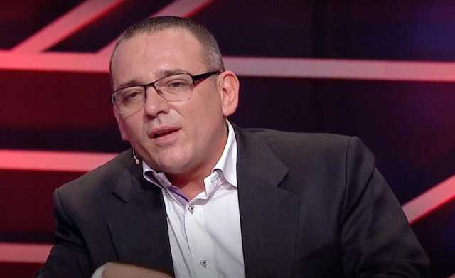 Бужанский призвал Рябошапку подписать подозрения напавшим на журналистов в суде