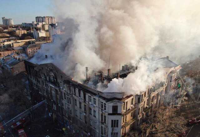 "Спасите нас, пожалуйста!" Появилось ранее неизвестное видео начала жуткого пожара в Одессе
