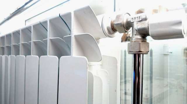 Гончарук повідомив про зниження тарифів на опалення в окремих містах