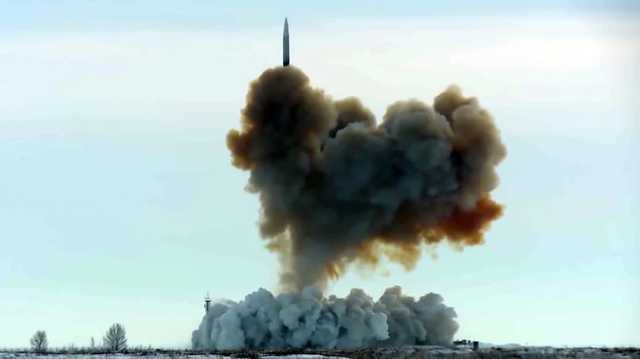 В России поставили на боевое дежурство гиперзвуковой боевой блок “Авангард”