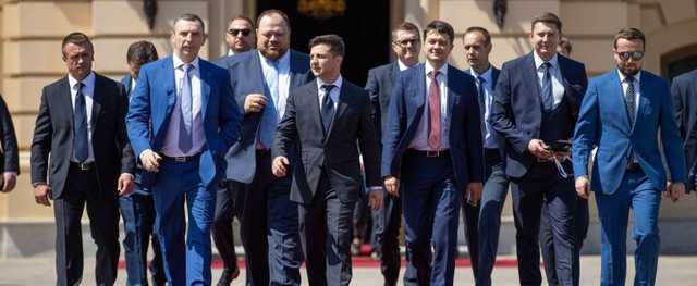 Зеленский привел во власть команду временщиков