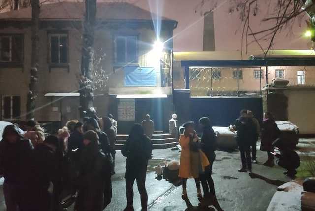 Обмен пленными: что происходит под Лукьяновским СИЗО утром 29 декабря