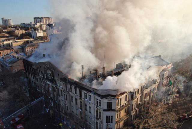 Мэрия Одессы выделила 3,6 млн семьям погибших и пострадавшим от пожара в колледже