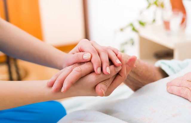 В Украине начал действовать закон о социальных услугах