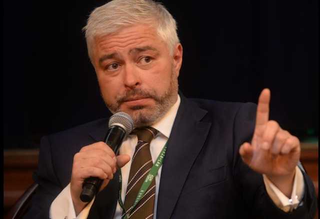 «Обслуживание» государственных компаний