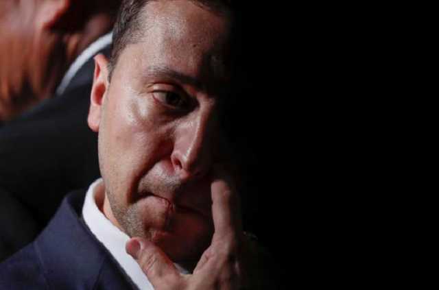 Зеленский стремительно летит в пропасть — политолог