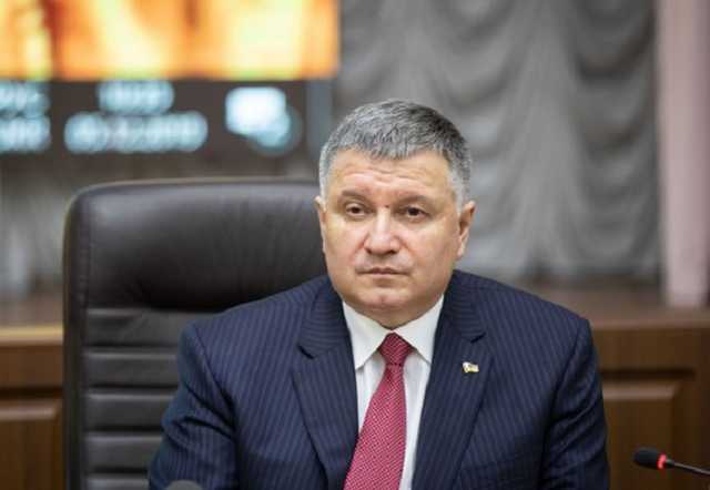 Аваков показал, как он зимует в Италии