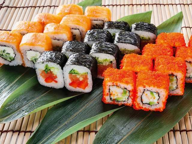 Обнаружили сальмонеллу: в Запорожье 7 человек отравились роллами