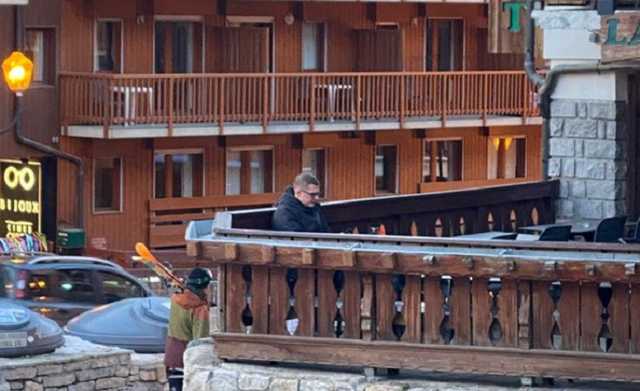 «Сыны @бАные»: об отпусках Зеленского и Ко в воюющей стране