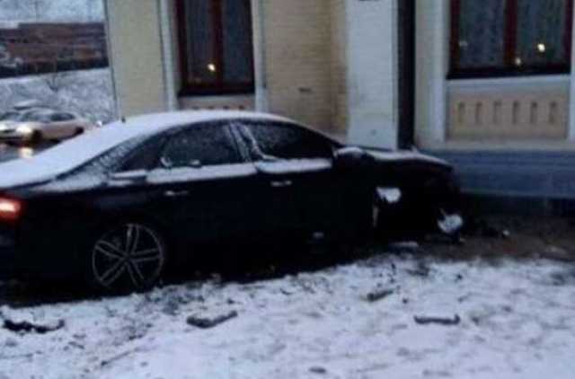 Пьяный на Audi «боднул» здание Национальной филармонии в Киеве