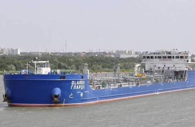 Российский танкер протаранил судно с людьми в Черном море: первые подробности