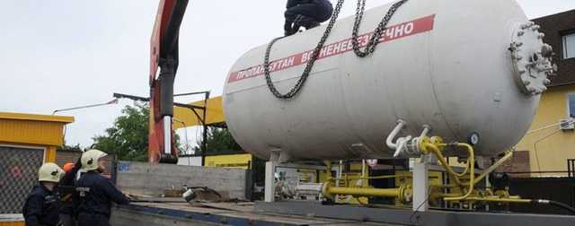 Зеленский проигрывает войну с нелегальными АЗС