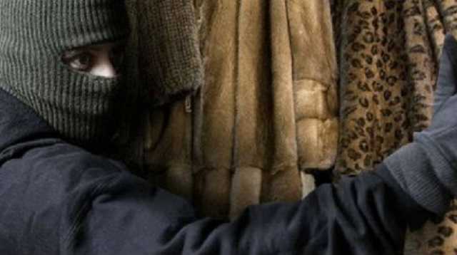 У Житомирі вкрали 16 шуб, щоб викупити товариша з італійської тюрми