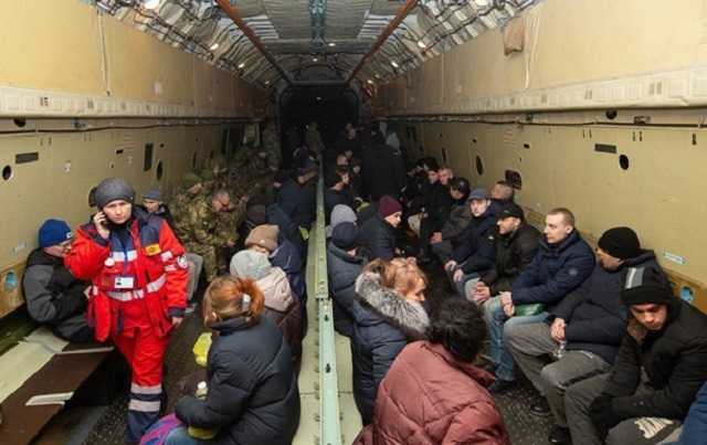 Обменянных на Донбассе украинцев допрашивают