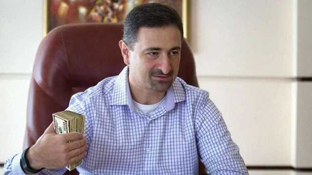 "Вся страна ненавидит!" Главу "Укрпочты" Смелянского жестко разнесли из-за зарплаты