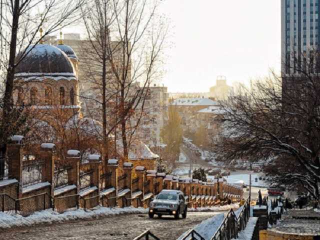 На вулиці Шовковичній частково введуть односторонній рух