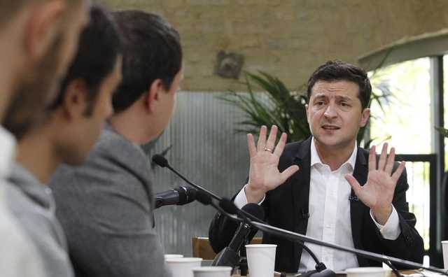 Інформаційна війна: Зеленський і Ко просто перестануть стріляти?