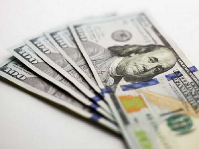 Доллар не удержался: за сколько можно купить и продать валюту 16 января