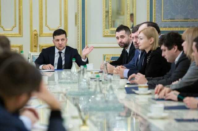 Зеленский внезапно отозвал законопроект о децентрализации