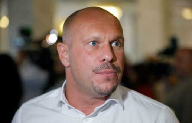 "Присылайте голые фото вечером!" Кива оправдался за скандал с обнаженкой в Раде