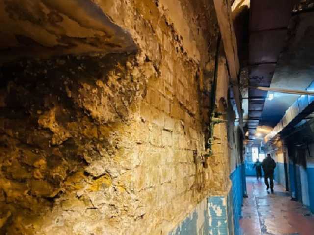 Заключенные спят по очереди: обнародованы фото шокирующих условий в Киевском СИЗО