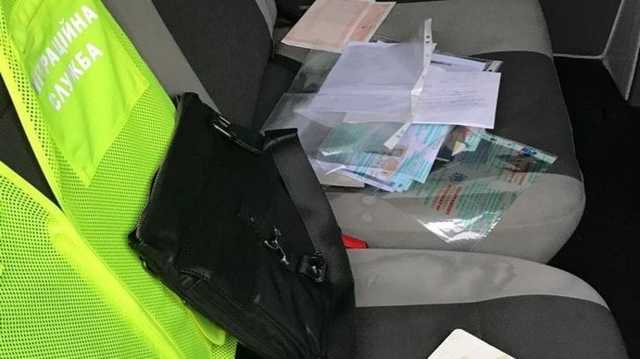 Работники миграционной службы в Одессе торговали украинским гражданством